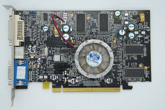 蓝宝石SAPPHIRE Radeon X600 Pro 256MB 显示卡（ATI Radeon X600Pro芯片）